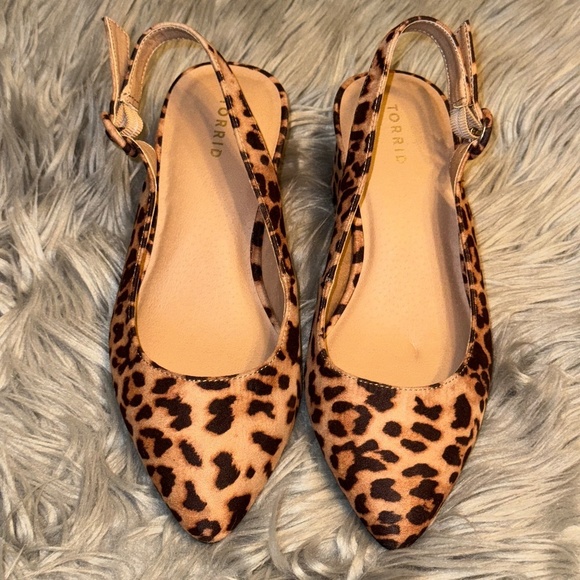 EUC Torrid Pointed Toe Slingback Pump Leopard Print Size 8W 8 Wide - Picture 3 of 10
